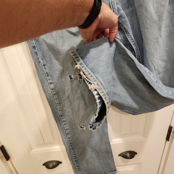 Urban Pipeline Relaxed Boot Cut  32 x 30 Men's Blue Jeans Light Wash Distressed - Picture 6 of 12